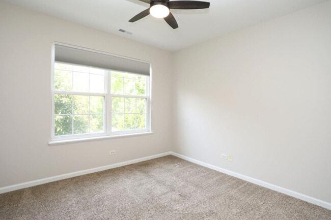 Building Photo - 599 Telluride Dr