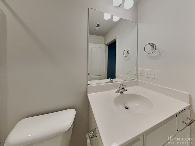 Building Photo - 4927 Westerly Dr