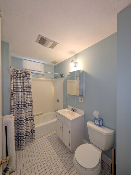 Building Photo - 79 Conwell Ave