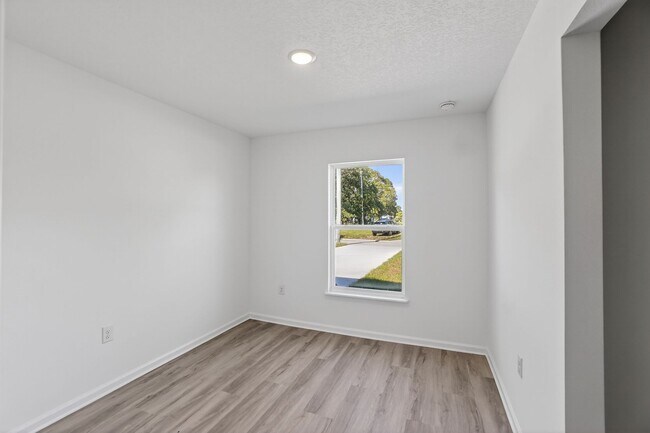 Building Photo - 1115 F Avenue