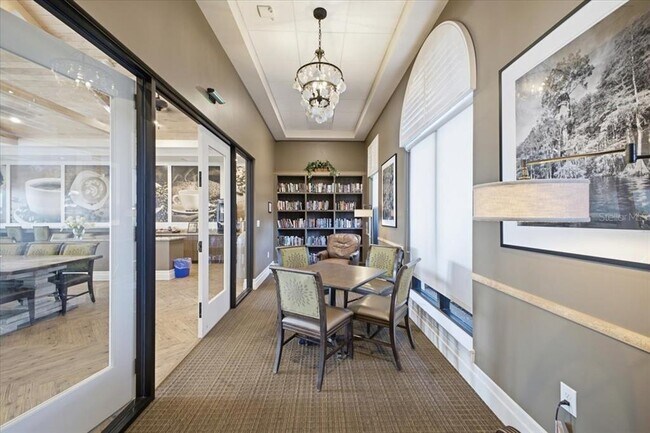 Building Photo - 10792 Tarflower Dr