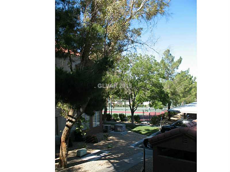 Building Photo - 2200 S Fort Apache