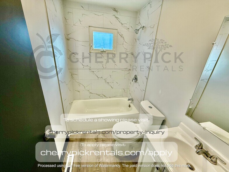 Building Photo - 7201 S 22nd St