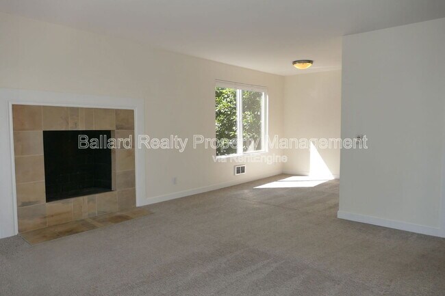 Building Photo - 4317 Dayton Ave N