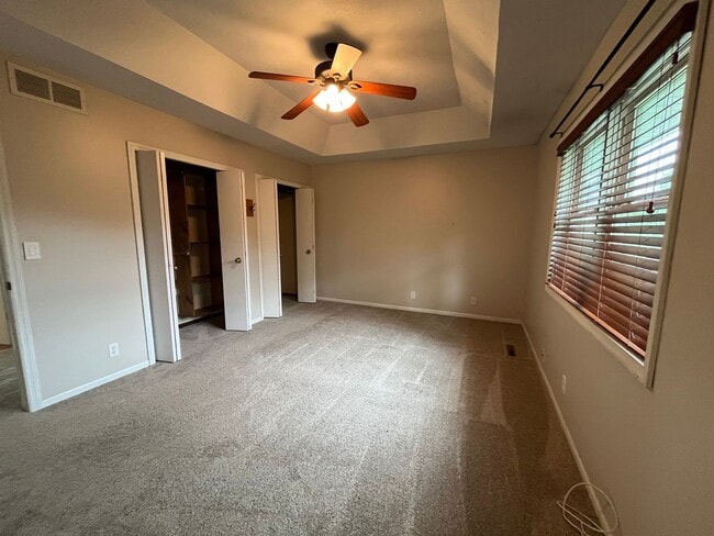 Building Photo - Fantastic Millard Home