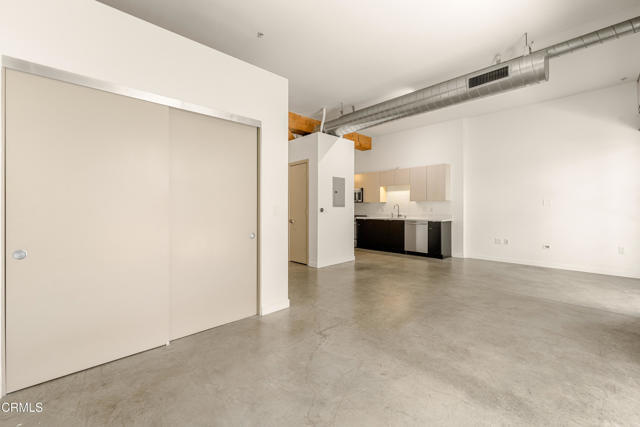 Building Photo - 527 Molino St