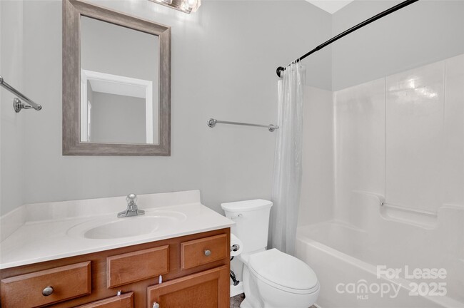 Building Photo - 104 Kensington St