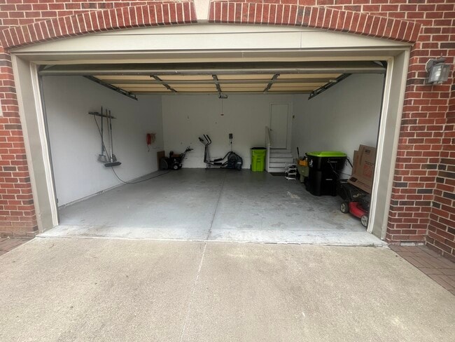 Building Photo - 24668 Thatcher Dr