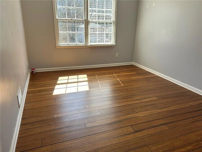 Building Photo - 1455 Cedar Heights Dr