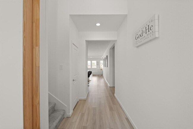Building Photo - 7619 Rainflower Field Dr