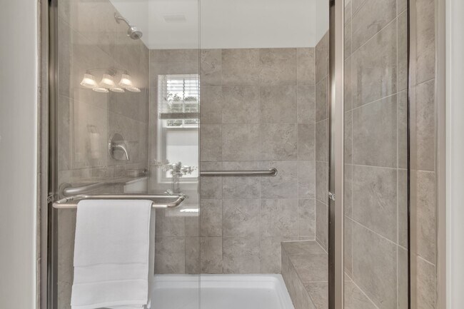 Building Photo - 747 Catherine Lake Ct