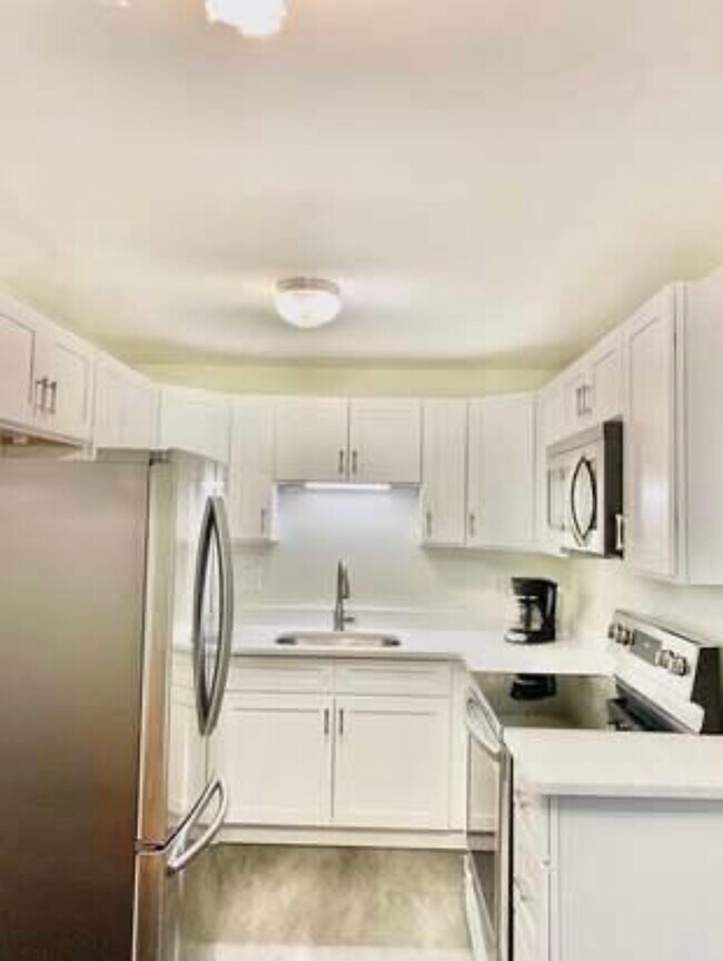 Building Photo - 124 Addison St