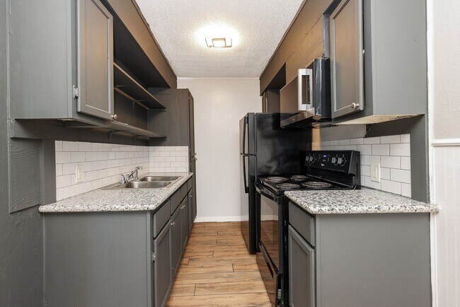 Building Photo - 506 N 3rd St