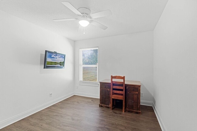 Building Photo - New Rental!