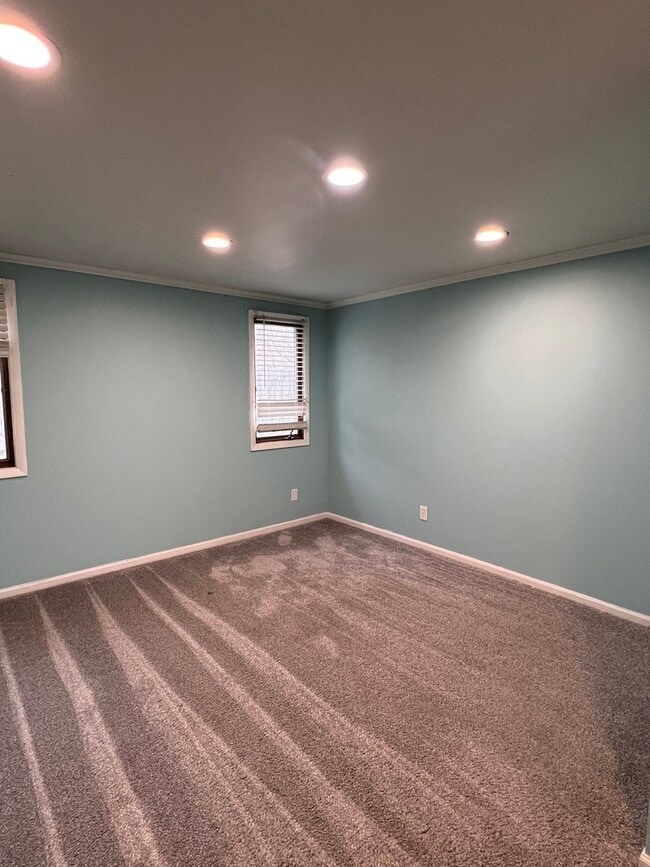 Building Photo - 1202 Reading St