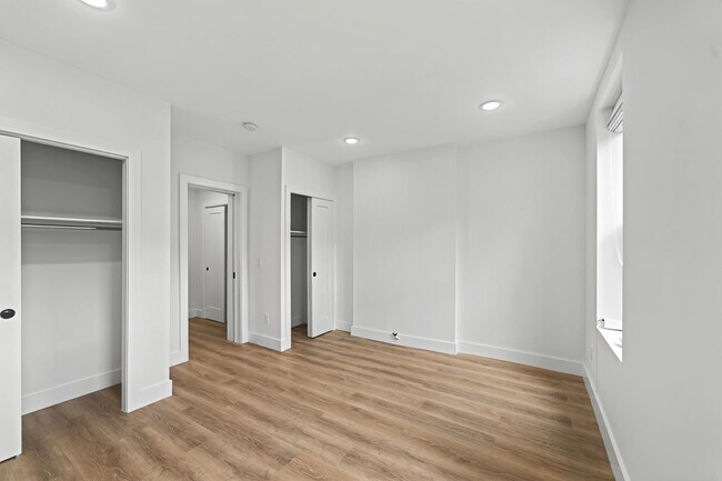 Building Photo - 929 Willow Ave