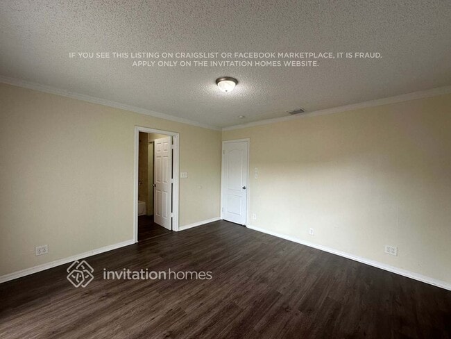 Building Photo - 3300 NW 96th Ave