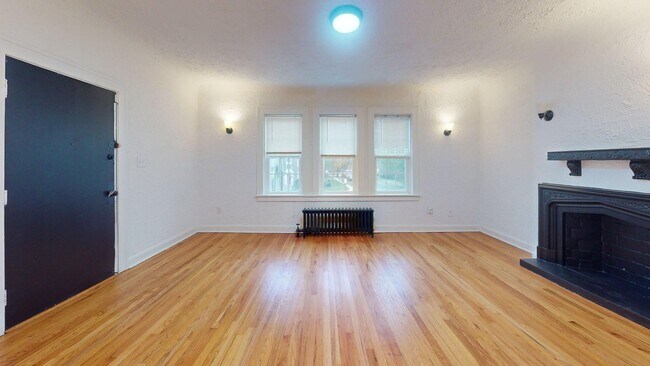 Interior Photo - Moreland Place