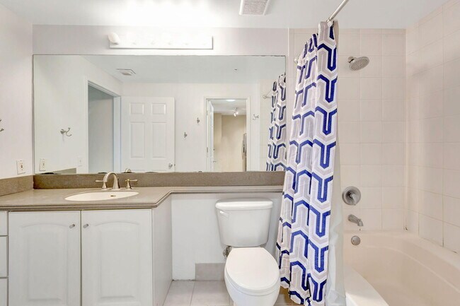 Building Photo - 780 S Sapodilla Ave