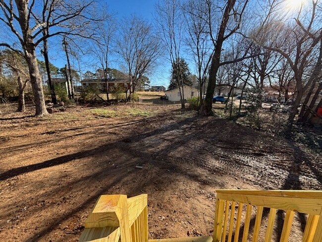 Building Photo - 5952 Yale Ave