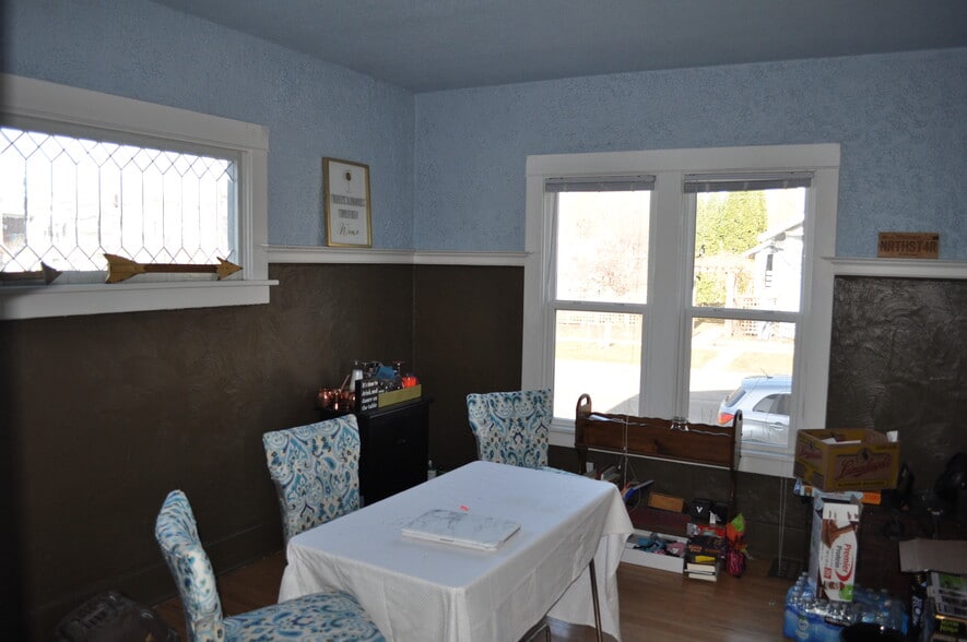 Building Photo - 701 3rd St NW