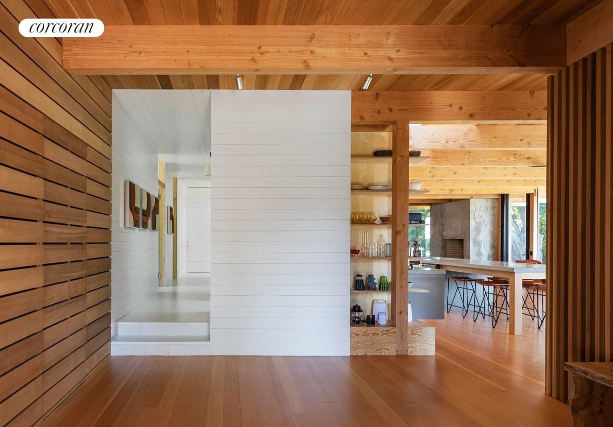 Building Photo - 4 Pheasant Ln