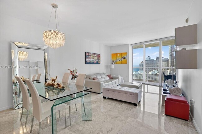 Building Photo - 495 Brickell Ave