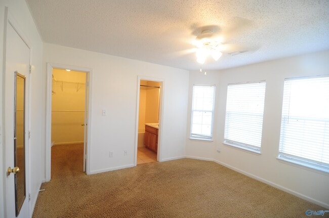 Building Photo - 104 Postwood Ct