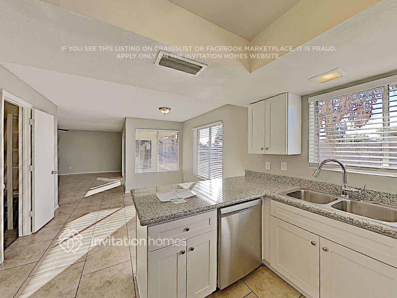 Building Photo - 12446 N 50th Ln