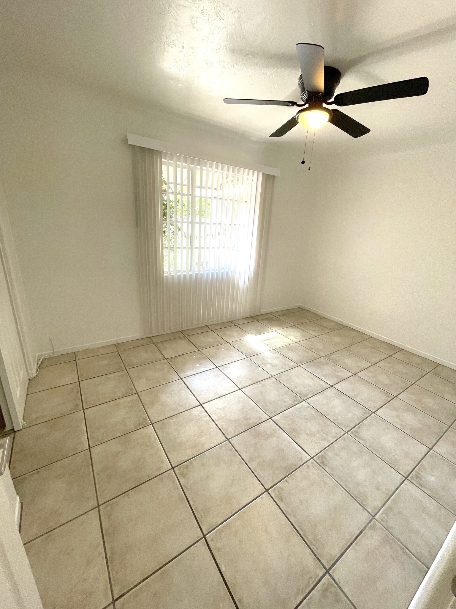 Bedroom 1 & 2 - 1401 W Clarendon Ave