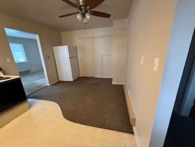 Building Photo - 2 bed / 1 bath duplex in country setting