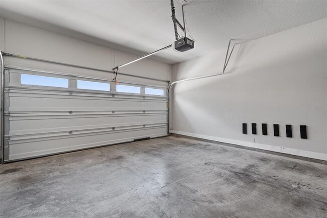 Building Photo - 9301 Cardinals Nest Ln
