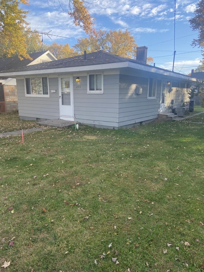 Primary Photo - 1355 Bensch Dr