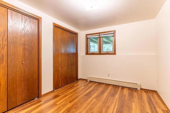 Building Photo - 1701 St Agnes Dr