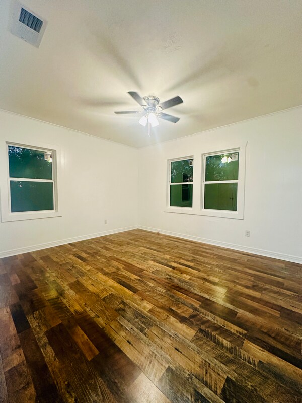 Building Photo - 2098 Pinecroft Cir