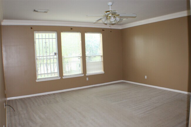 Building Photo - 12231 Ashford Park Dr