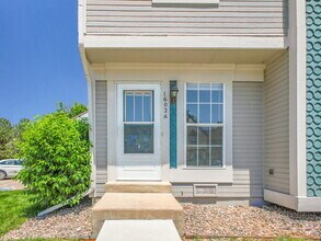 Building Photo - $1,795 // 2-Bed 1-Bath Charming Rowhome in...