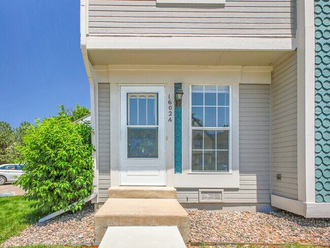 Primary Photo - $1,795 // 2-Bed 1-Bath Charming Rowhome in...