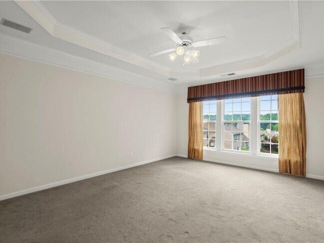 Building Photo - 2080 Vistoria Dr