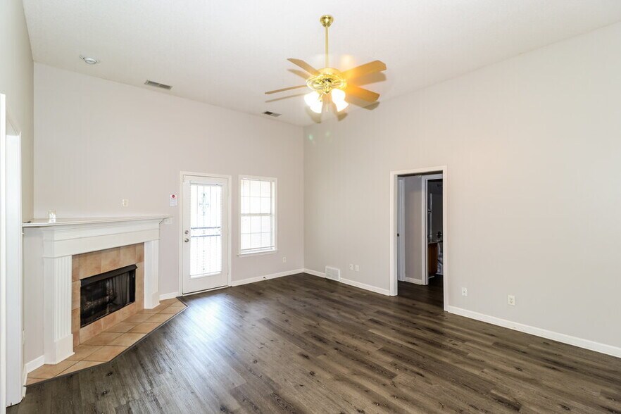 Building Photo - 7248 Bridgefield Dr