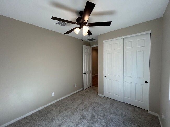 Building Photo - 18570 W Swayback Pass