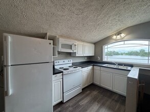 Building Photo - 26504 US-6