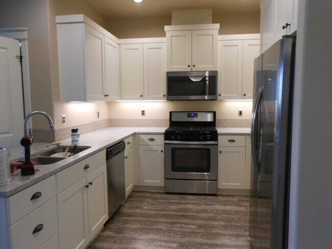 Building Photo - 20783 Boulderfield Ave