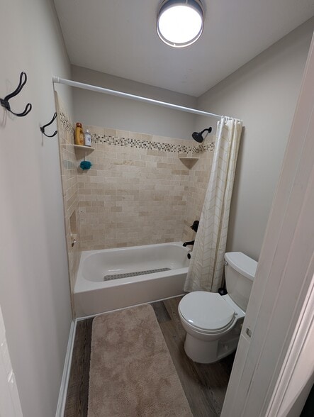 Bathroom-angle 2 - 1302 Natchez Trce