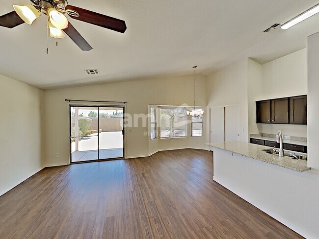 Building Photo - 7547 W Vermont Ave