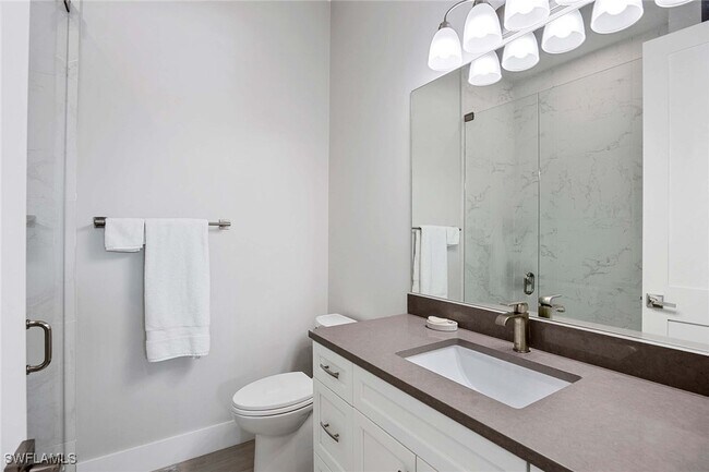 Building Photo - 1395 Curlew Ave