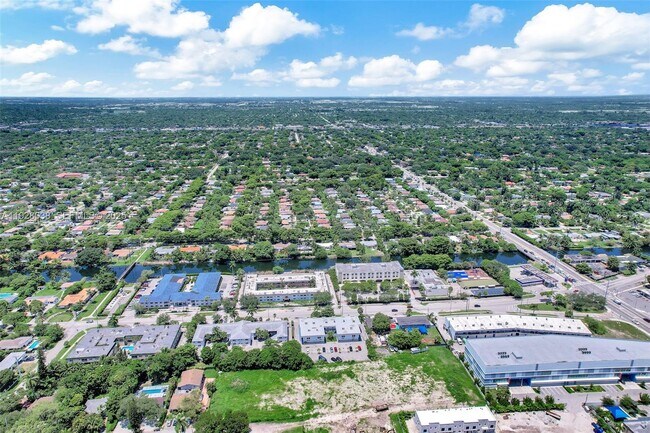 Building Photo - 13210 Memorial Hwy