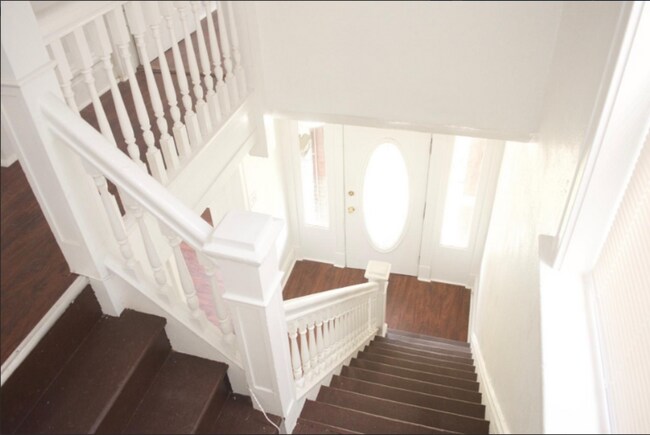 Building Photo - 3146 Keokuk St