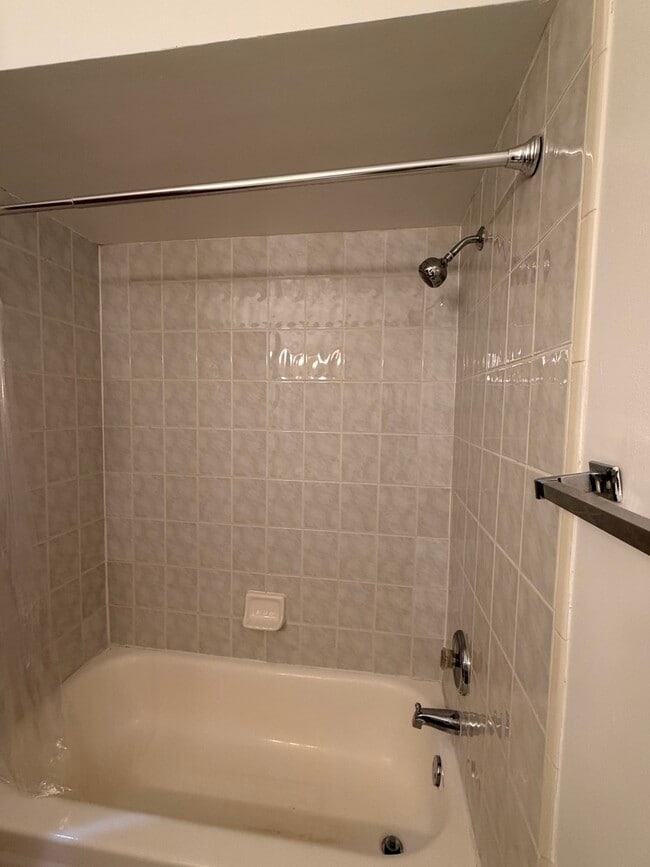 Building Photo - 1970 Cherry Ln