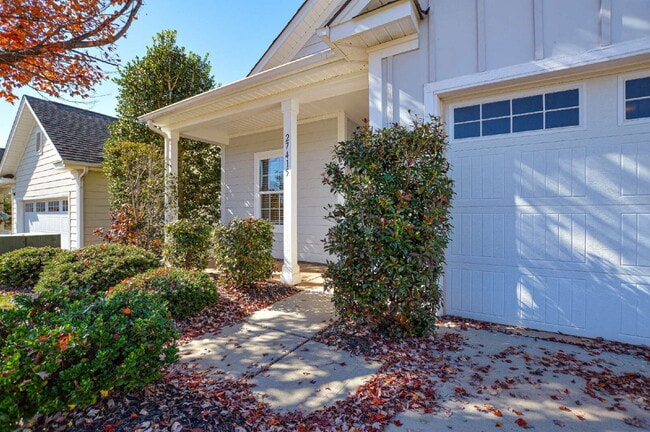 Building Photo - Modern Comfort, Flexible Living, Tailored ...